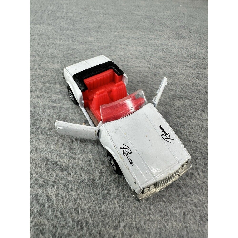 ROAD CHAMPS #48 Riviera Convertible White Car  T5